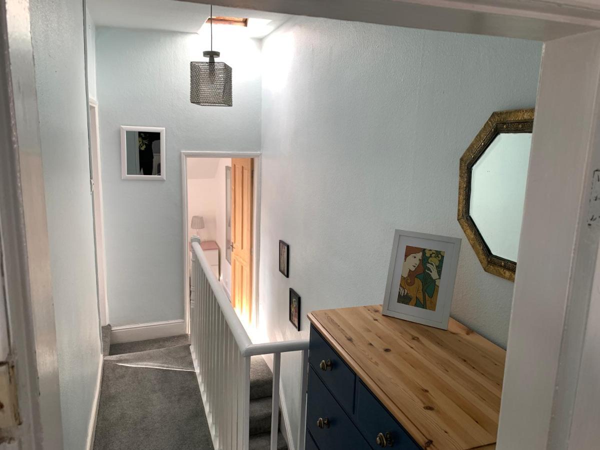 Lovely City Town House With Free Parking Sleeps 2 To 6 Guests ยอร์ค ภายนอก รูปภาพ